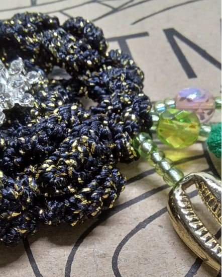 Háčkované  dizajnové náušnice "Dizajn ako umenie estetiky"